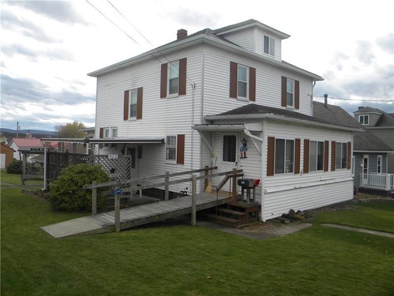 S Grove St, Scottdale, PA 15683