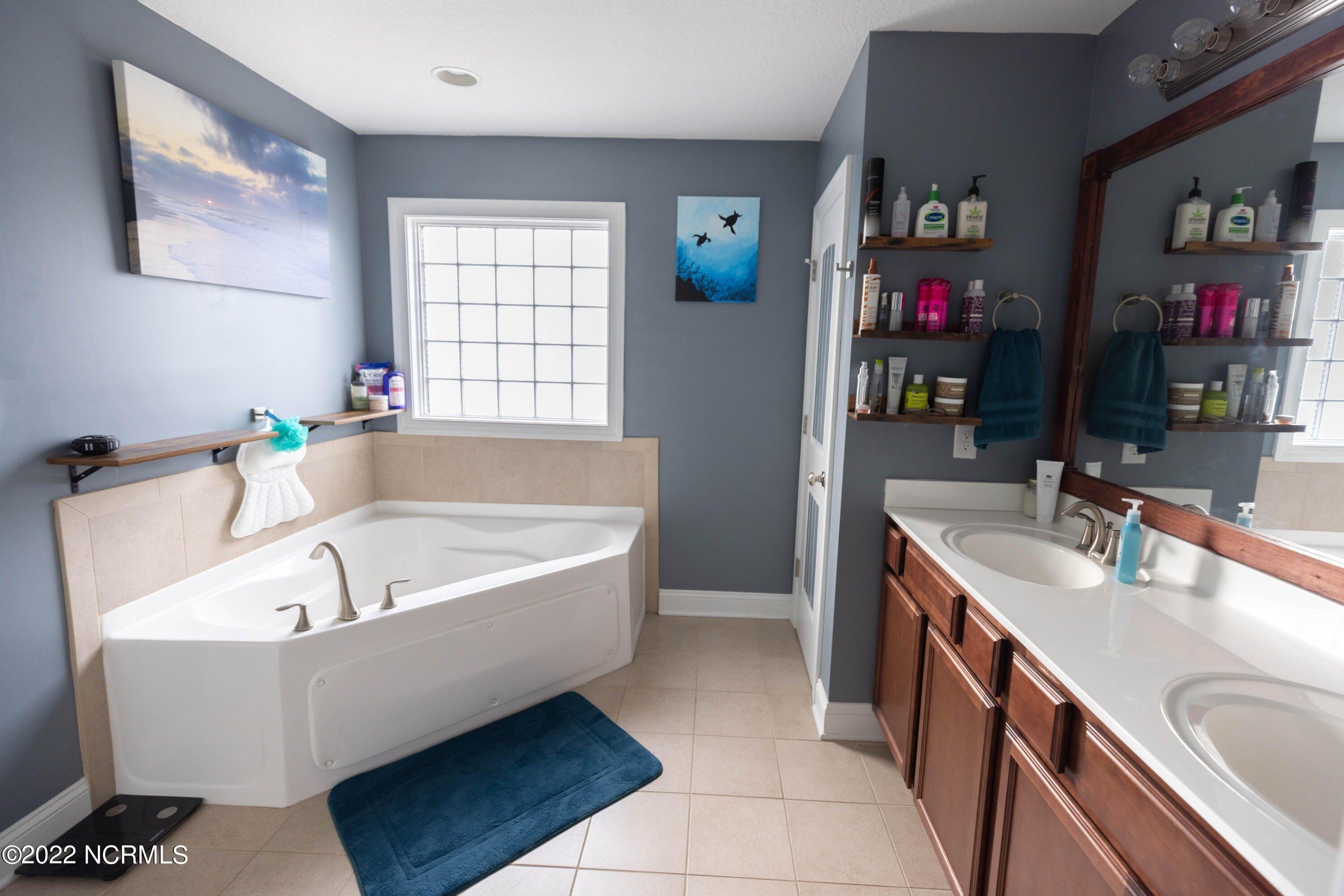 Derrick Dr, Sneads Ferry, NC 28460