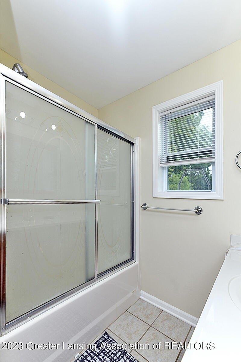 Porter Ave, East Lansing, MI 48823