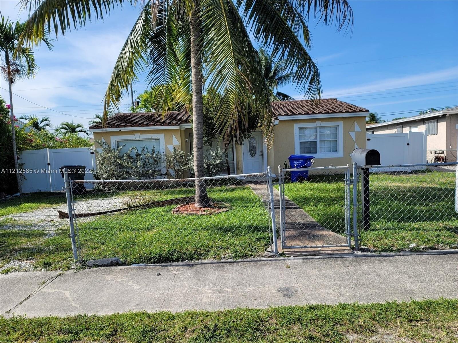 Fletcher Ct, Hollywood, FL 33020