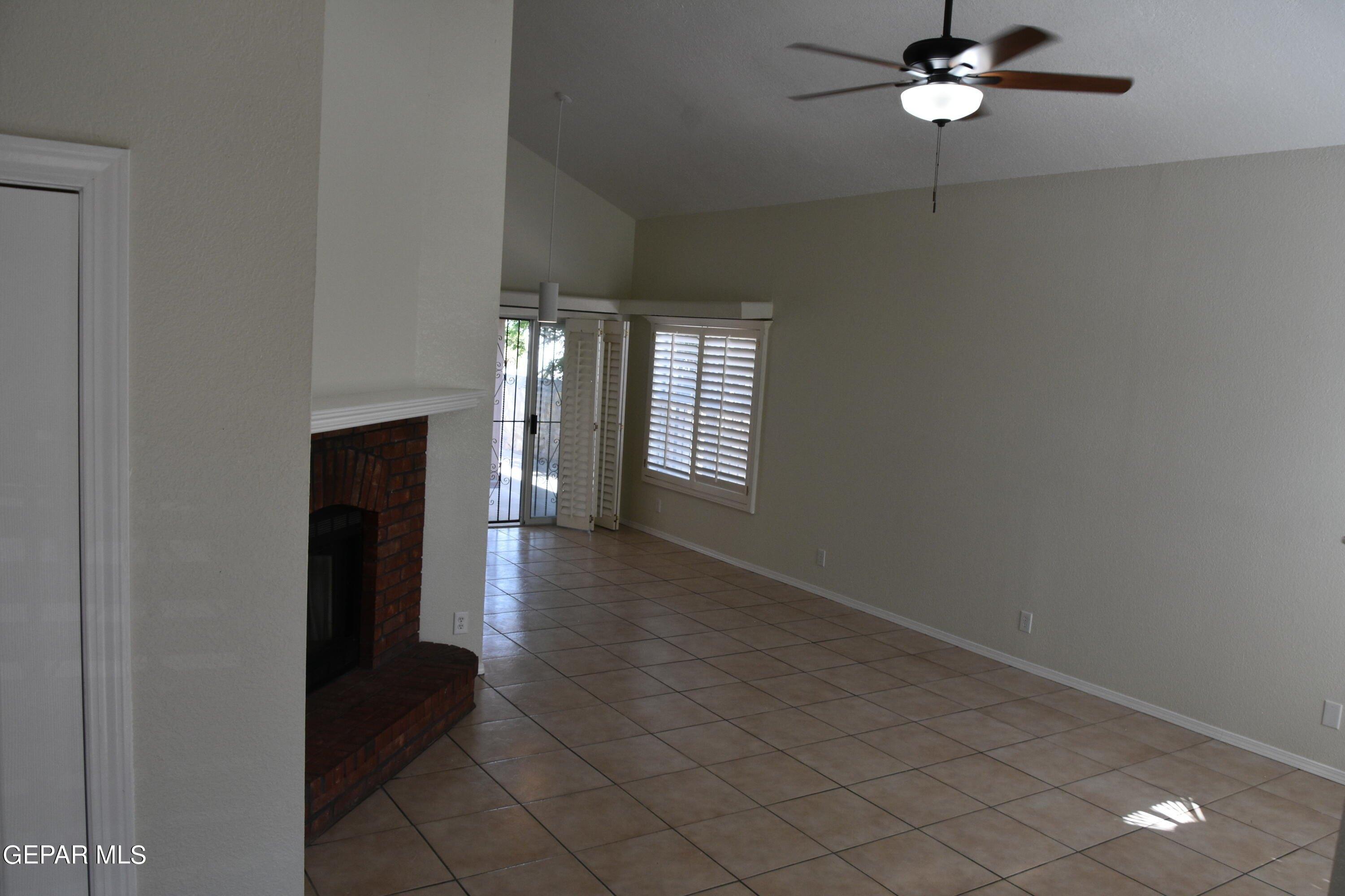 John Phelan Dr, El Paso, TX 79936