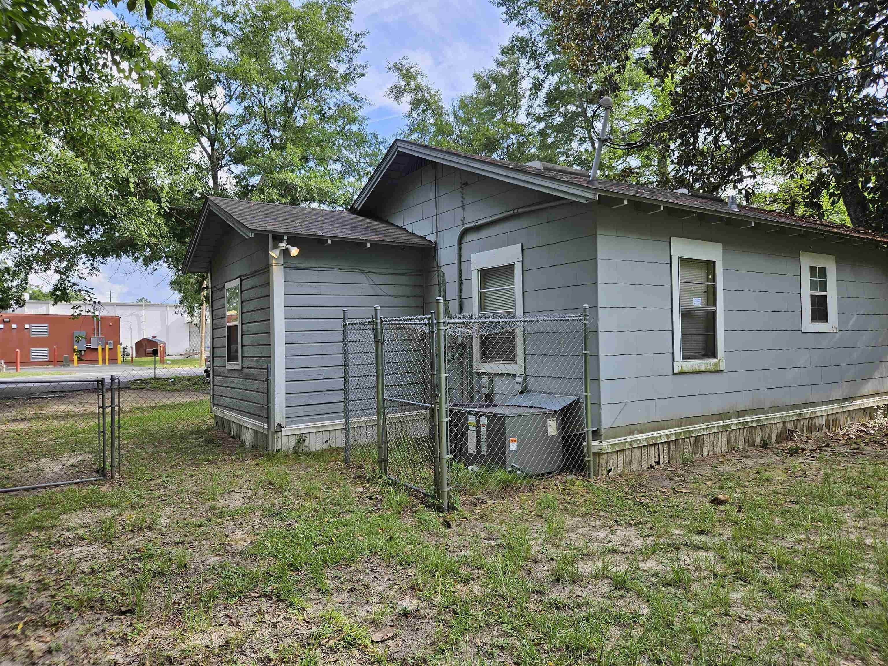 Ridge Rd, Tallahassee, FL 32305