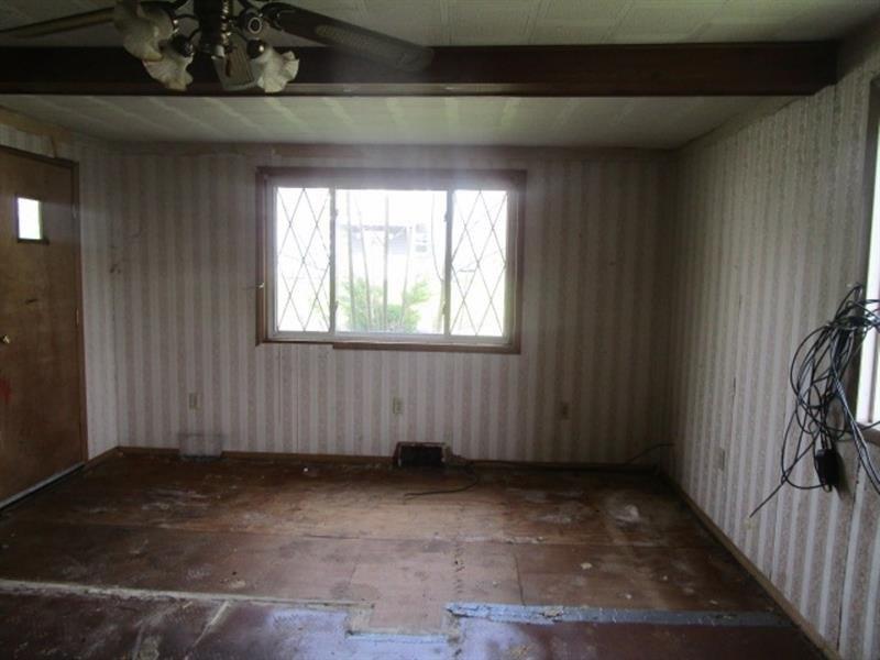Brighton Rd, Ellwood City, PA 16117