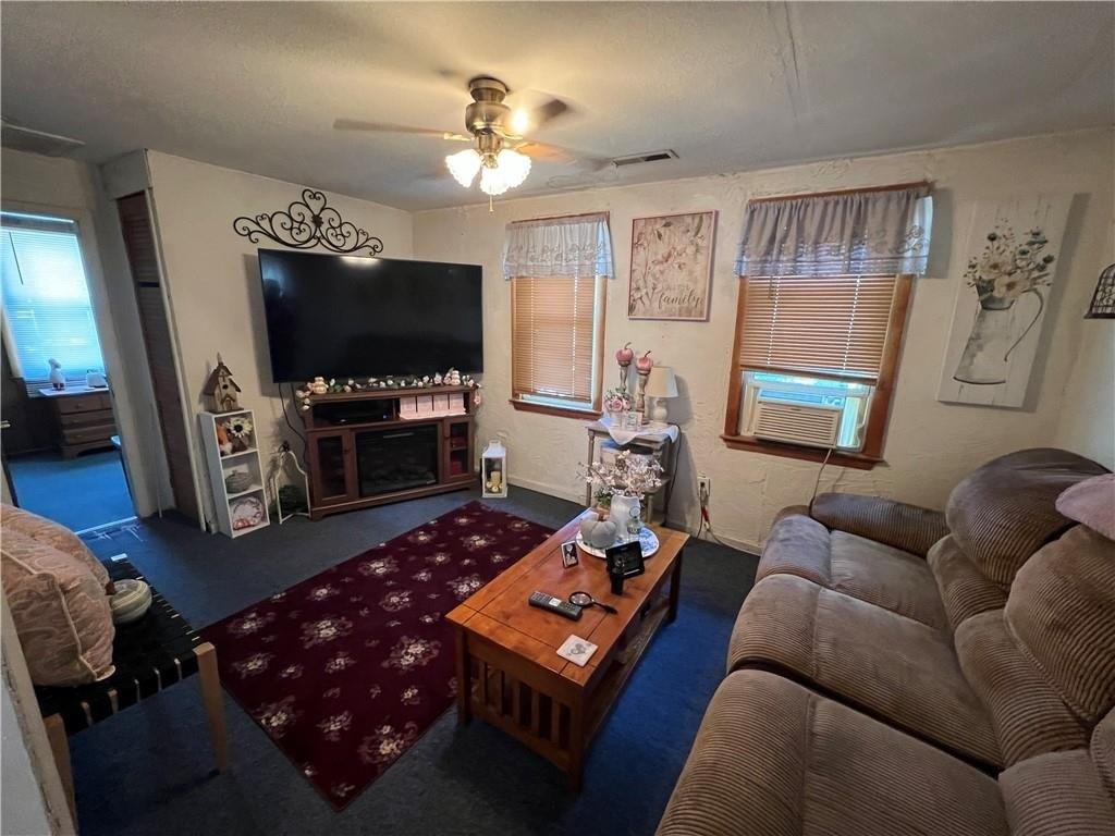 Bowen Ct, West Warwick, RI 02893
