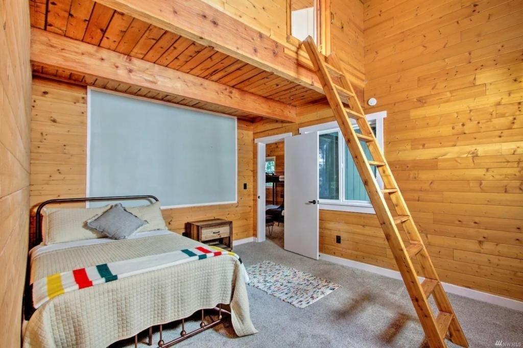 E Pointes Dr E, Shelton, WA 98584