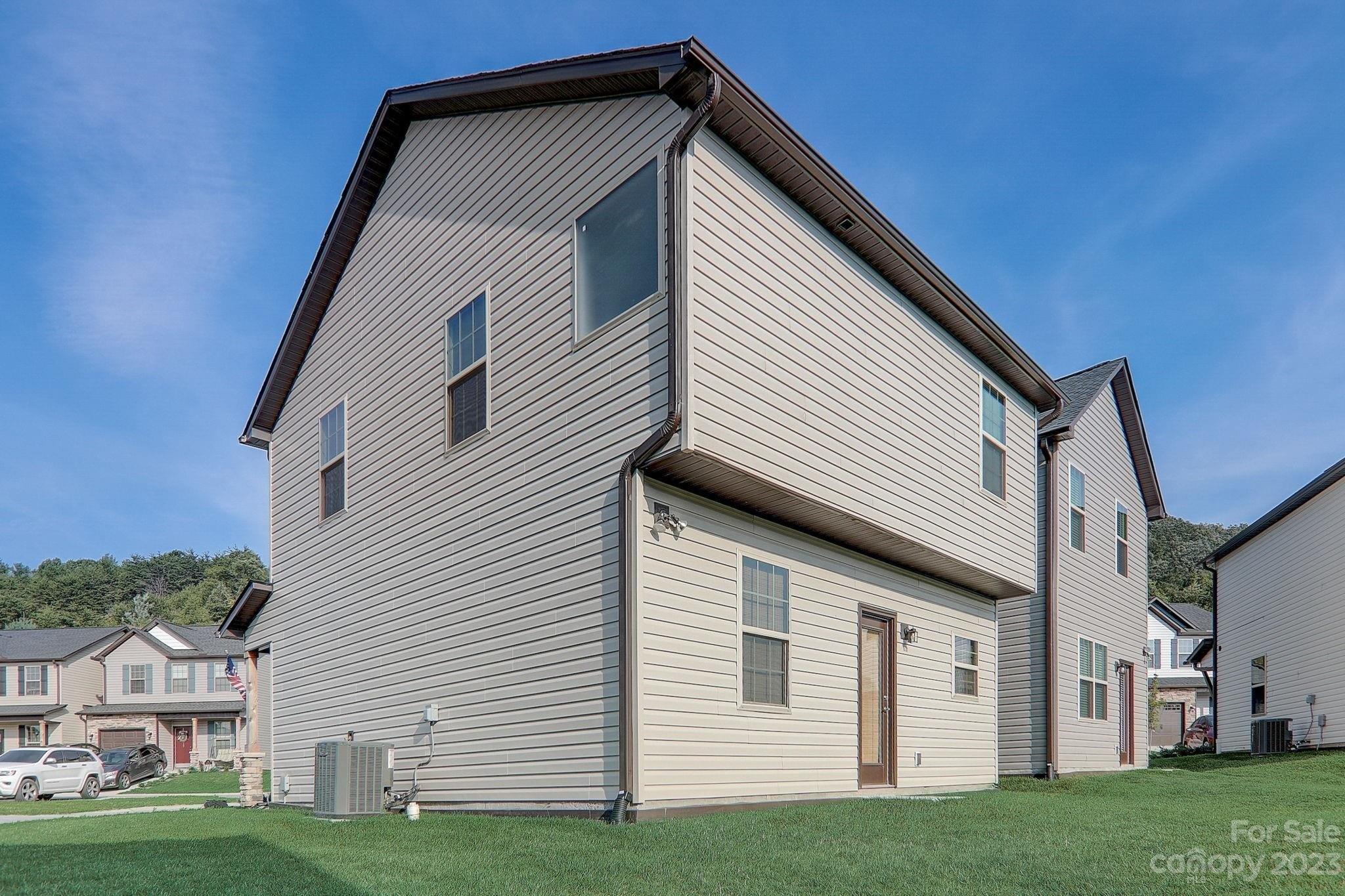 Cardwell Ln, Fletcher, NC 28732