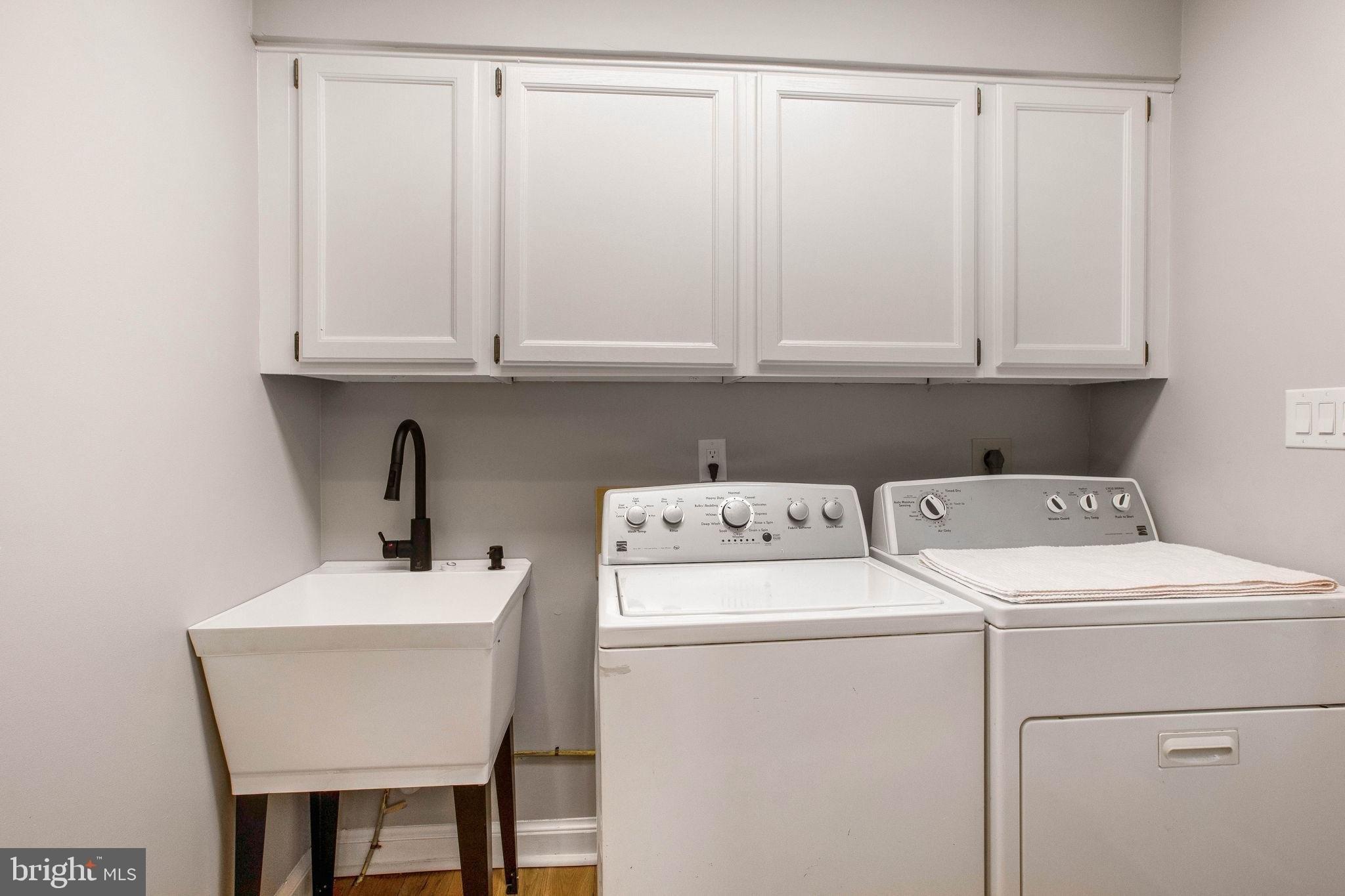 W Ridge View Dr, Fairfax, VA 22030