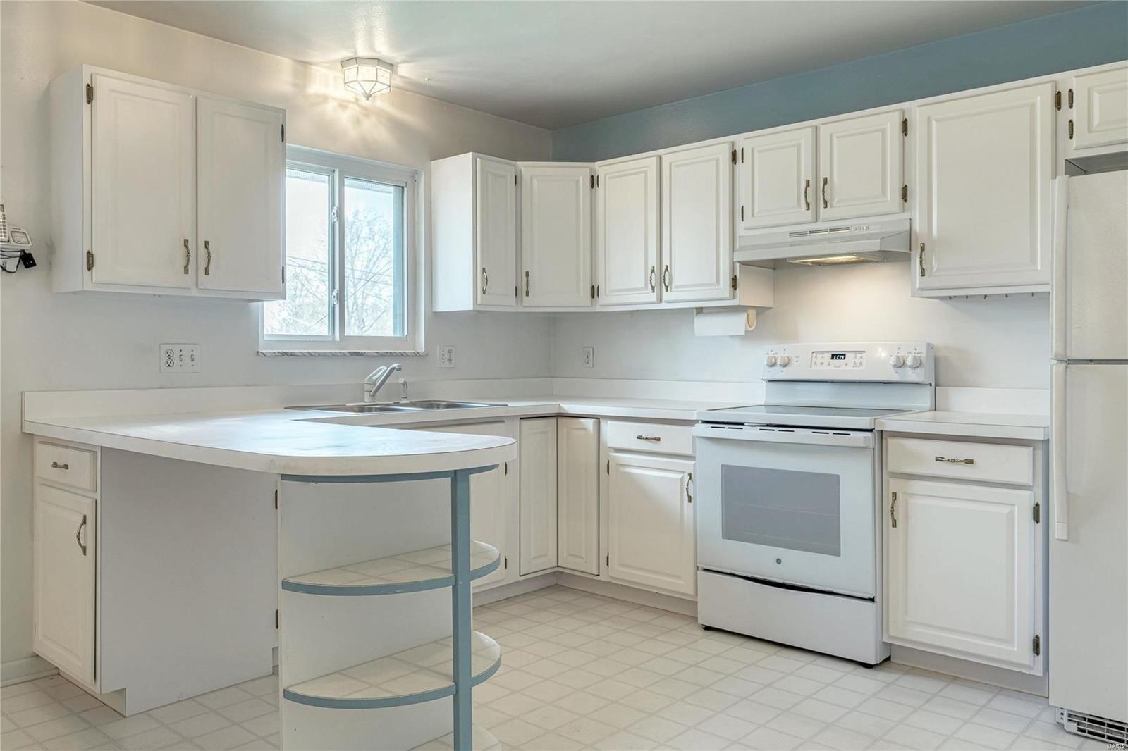 Reav Tel Ct, Saint Louis, MO 63125