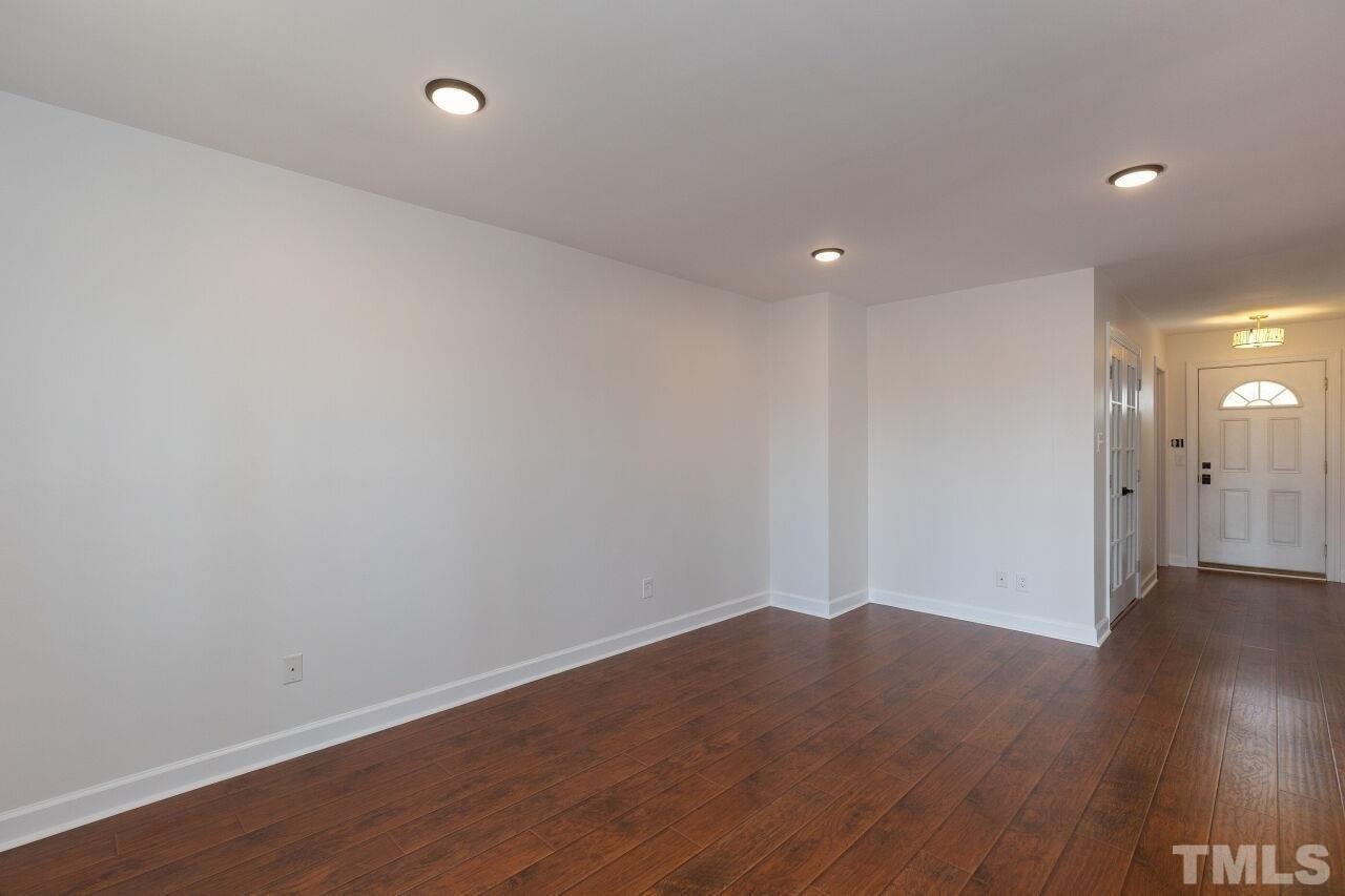 Kensington Dr, Cary, NC 27511