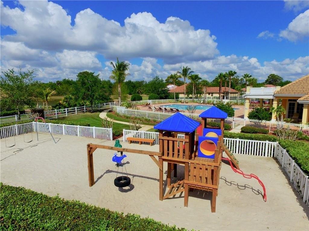 Meredith Pl, Vero Beach, FL 32968