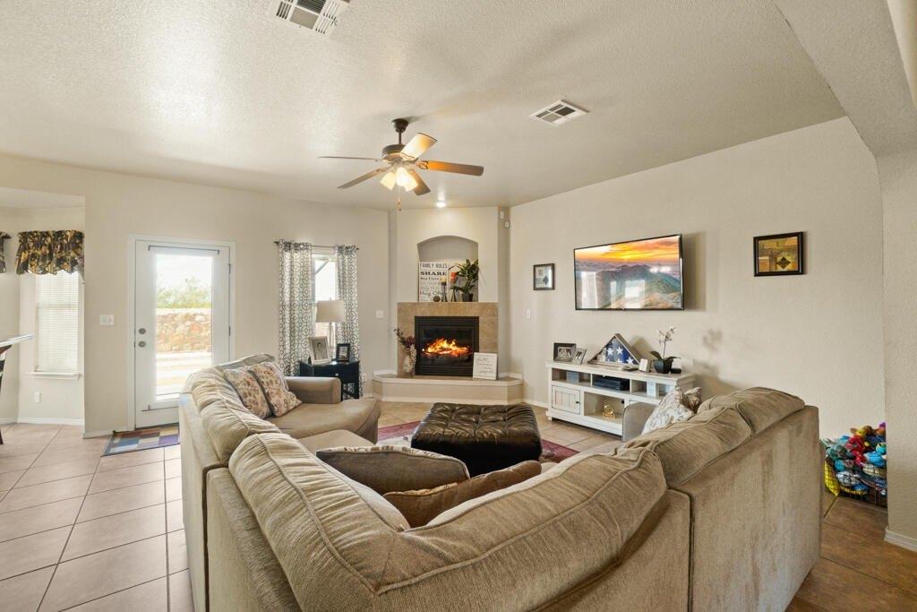 Manchester Dr, Santa Teresa, NM 88008