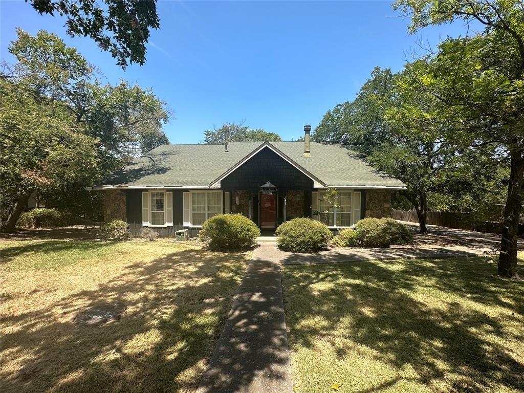 Carr St, Hillsboro, TX 76645