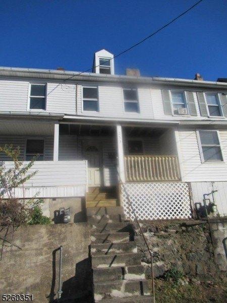 Washington St, Phillipsburg, NJ 08865