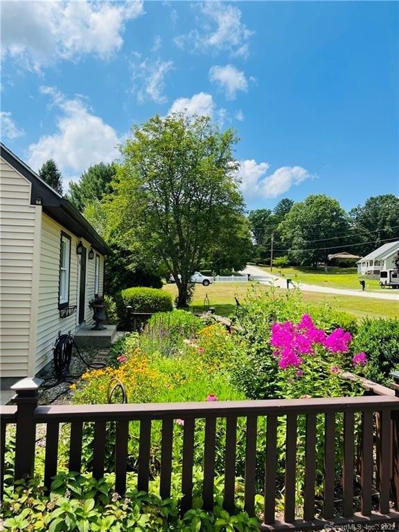 Bunny Ln, Brooklyn, CT 06234