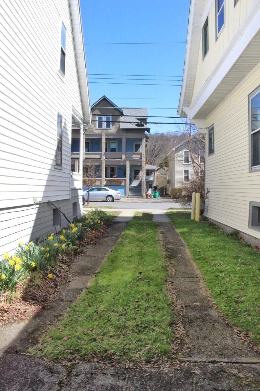 N Tioga St, Ithaca, NY 14850