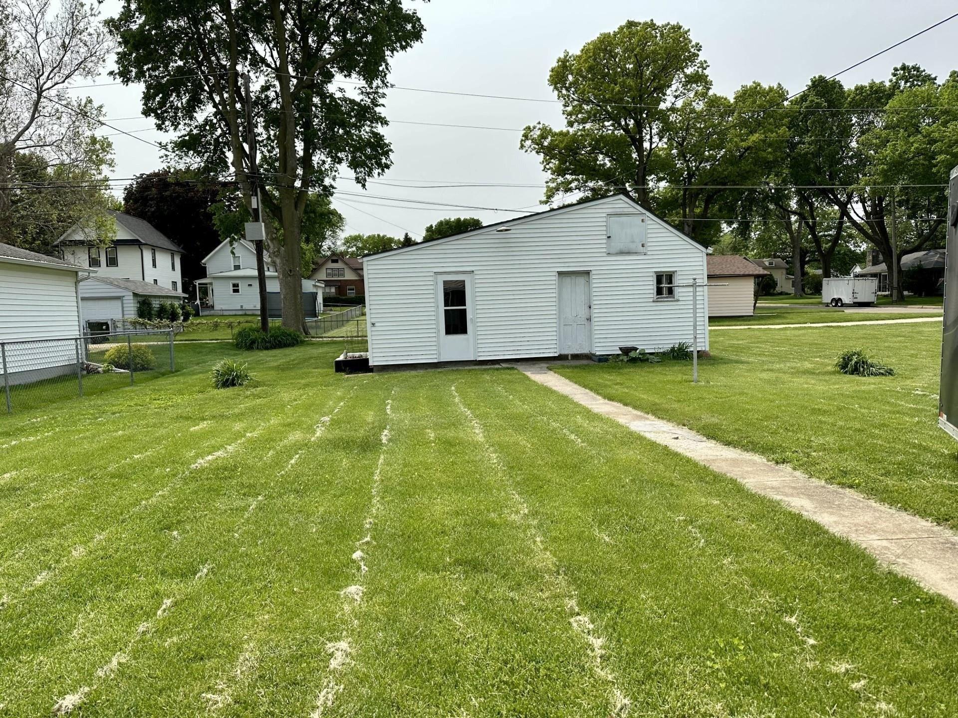 15th Ave, Sterling, IL 61081