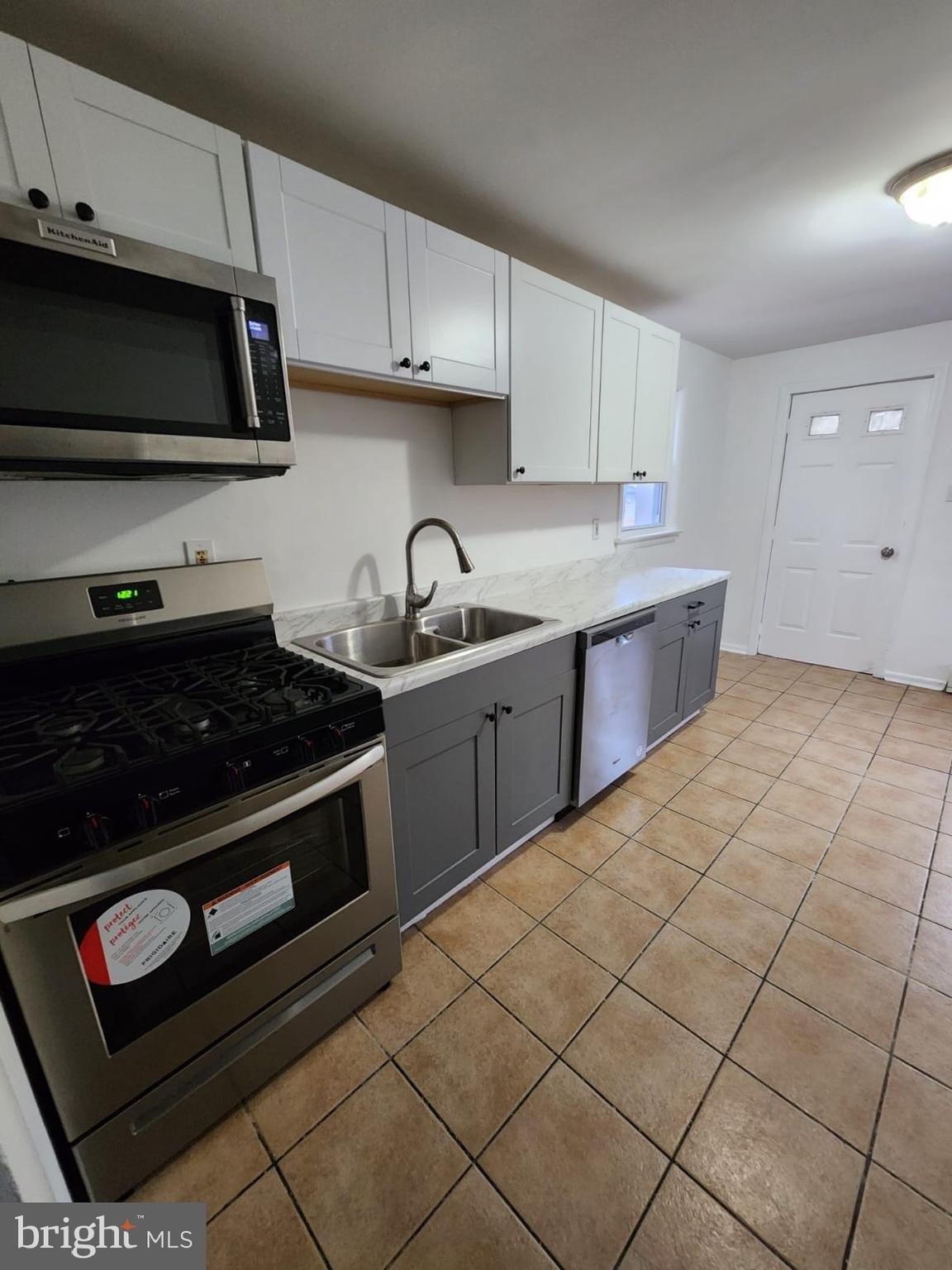 E Charleston Ave, Lawnside, NJ 08045