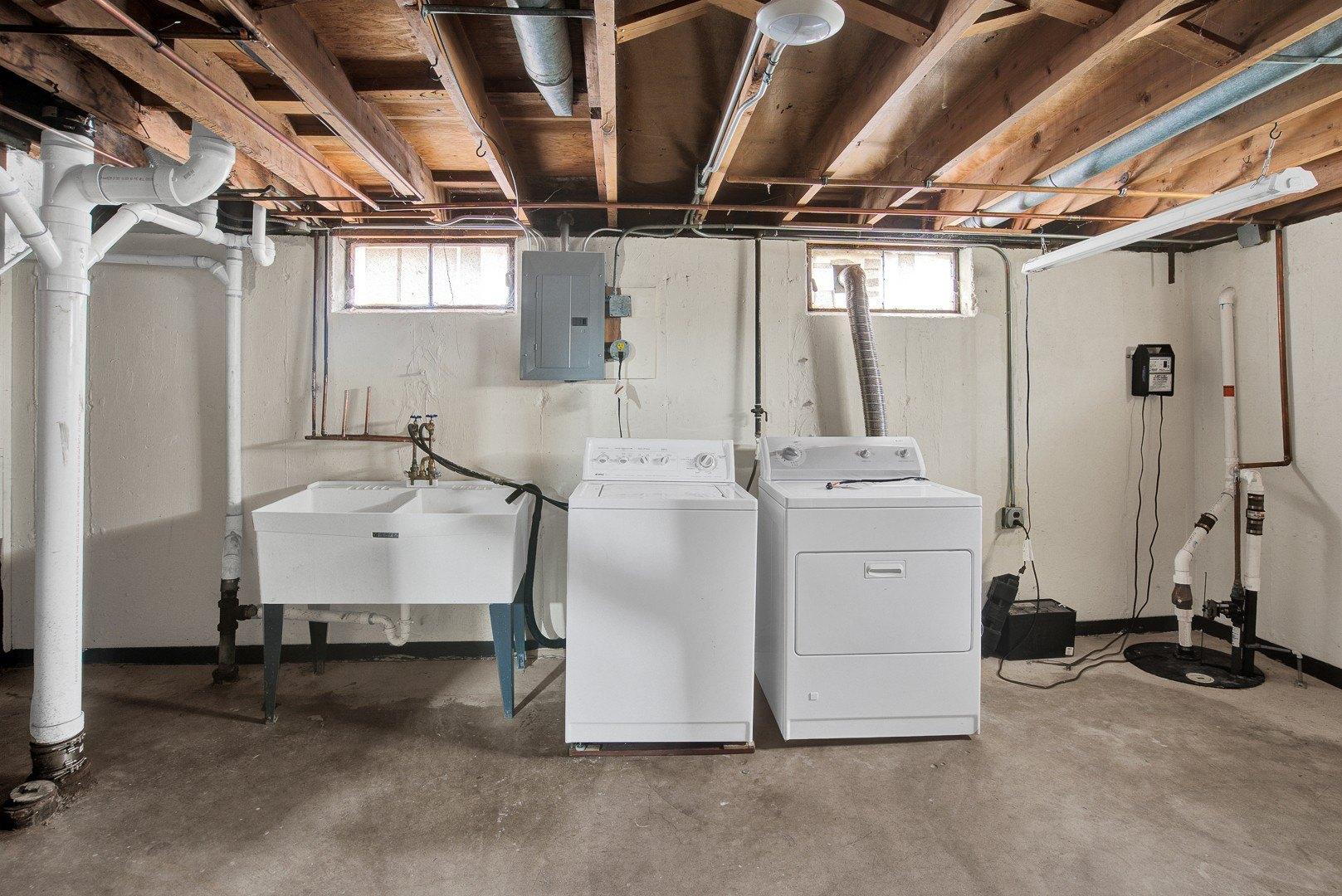 Orion Ave, Sauk Village, IL 60411
