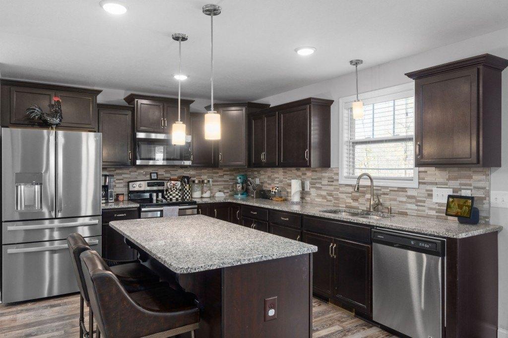 Belvoir Ln, Clarksville, TN 37040