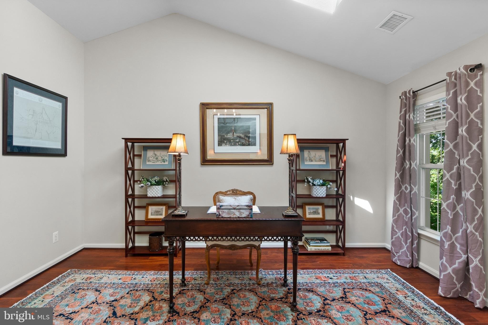 Helmuth Ln, Alexandria, VA 22304