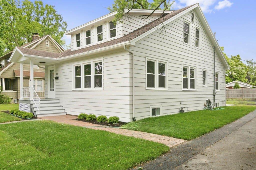 Fairoaks Ave, Deerfield, IL 60015