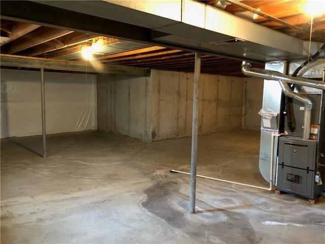 W 164th St, Overland Park, KS 66221
