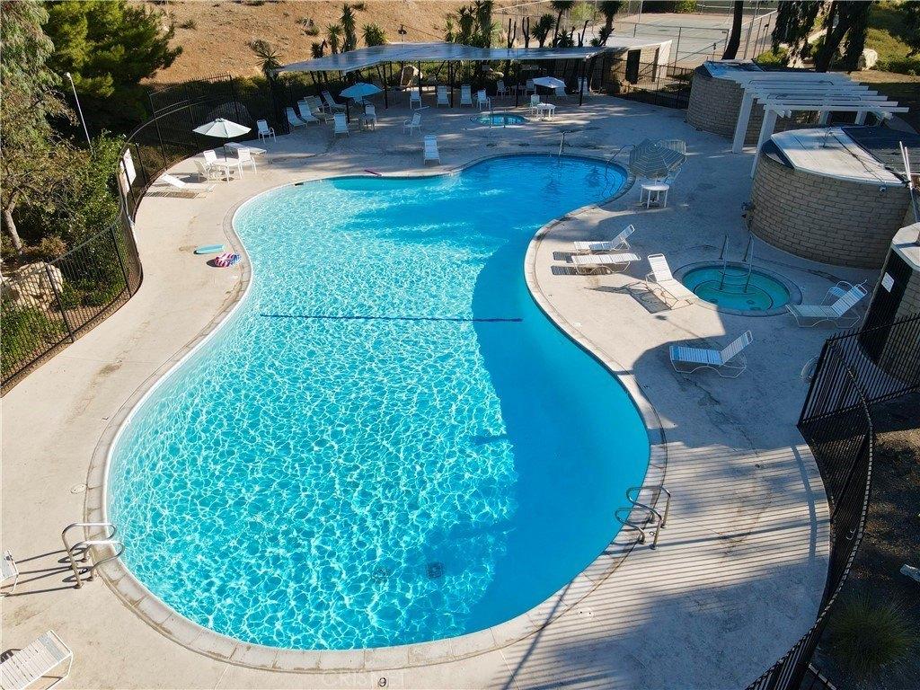 Holly Ct, Thousand Oaks, CA 91360