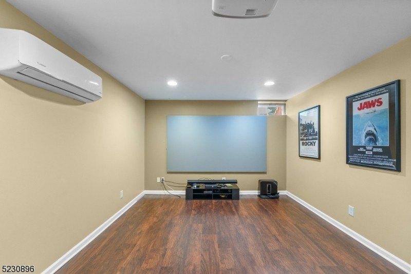 Scarlet Oak Dr, Princeton, NJ 08540