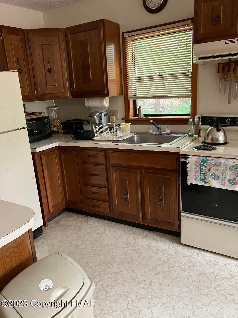 Boulder Ct, Tobyhanna, PA 18466
