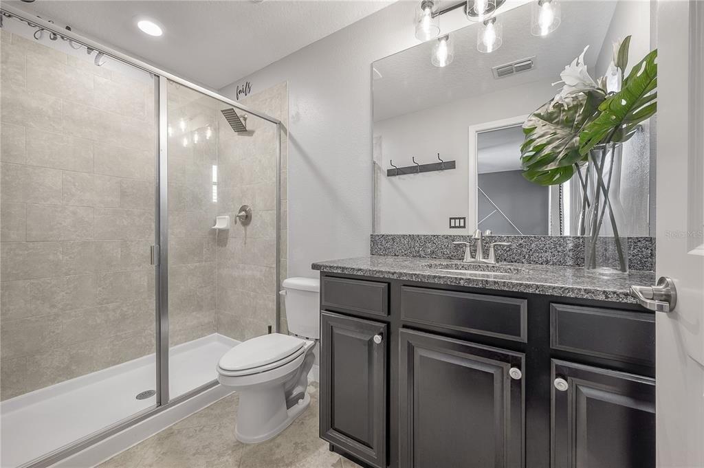 Tranquil Lake Cir, Wesley Chapel, FL 33543