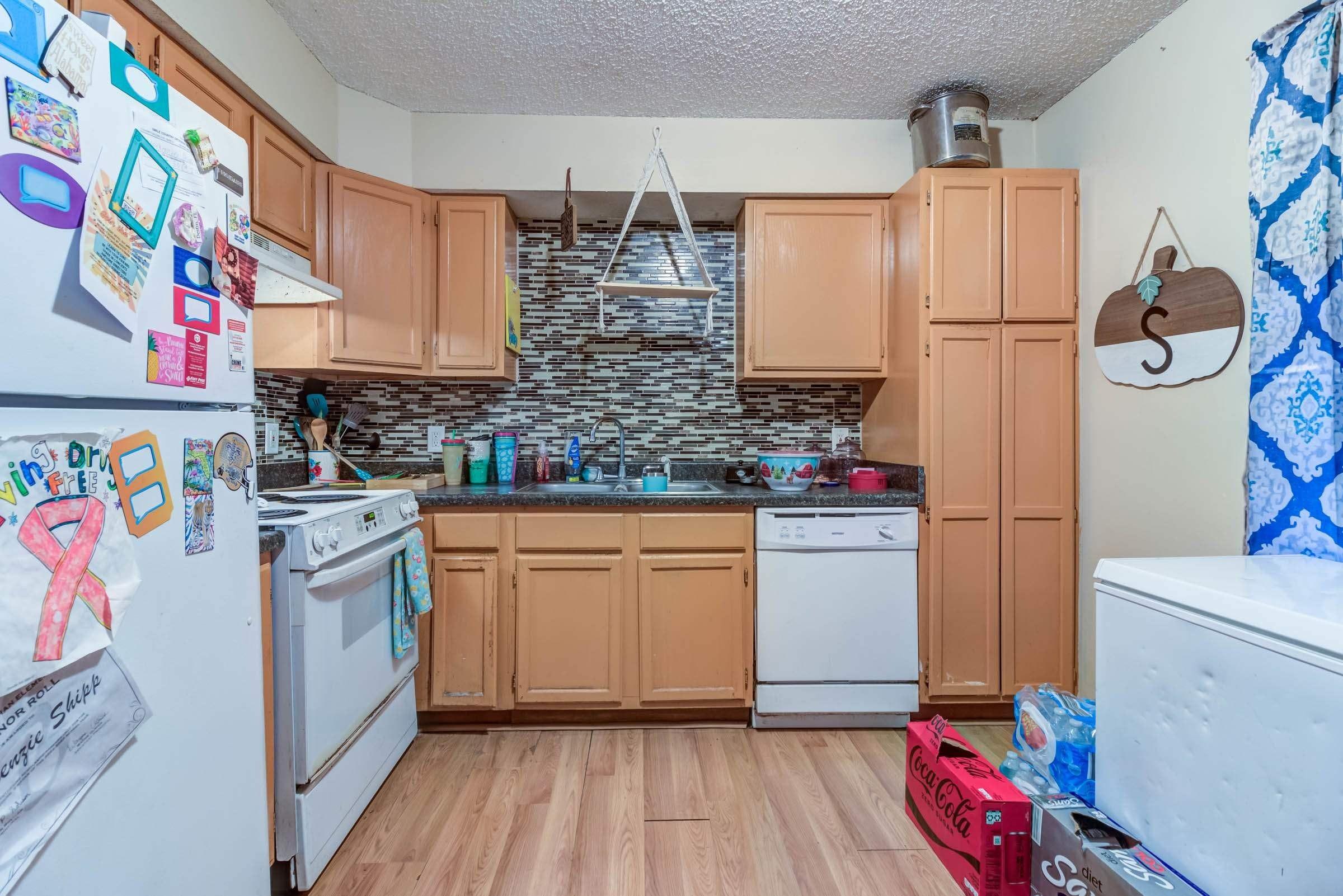Sunshine Dr, Long Beach, MS 39560