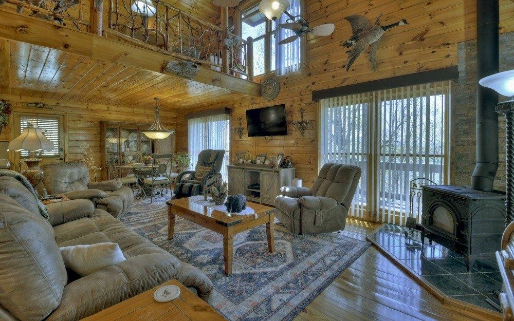 Bear Track Trl, Morganton, GA 30560