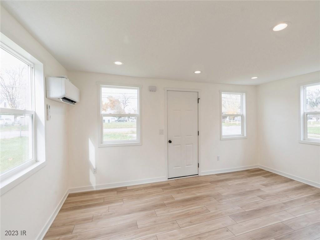 Easton Blvd, Des Moines, IA 50317