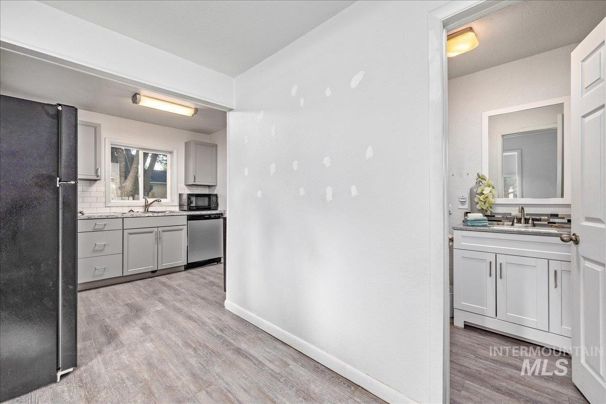 9th Ave N, Nampa, ID 83687