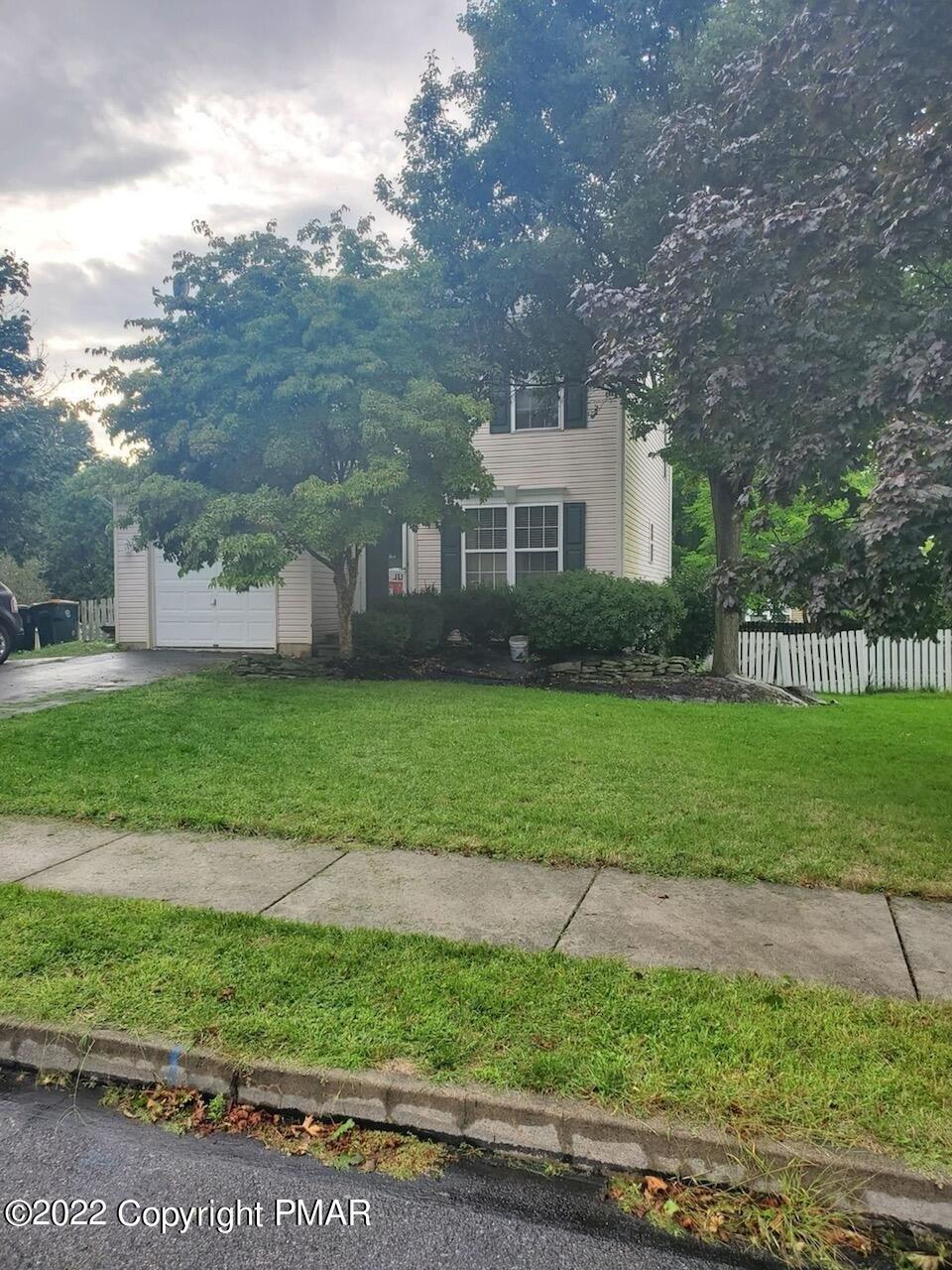 Ridgeline Ln, Easton, PA 18045
