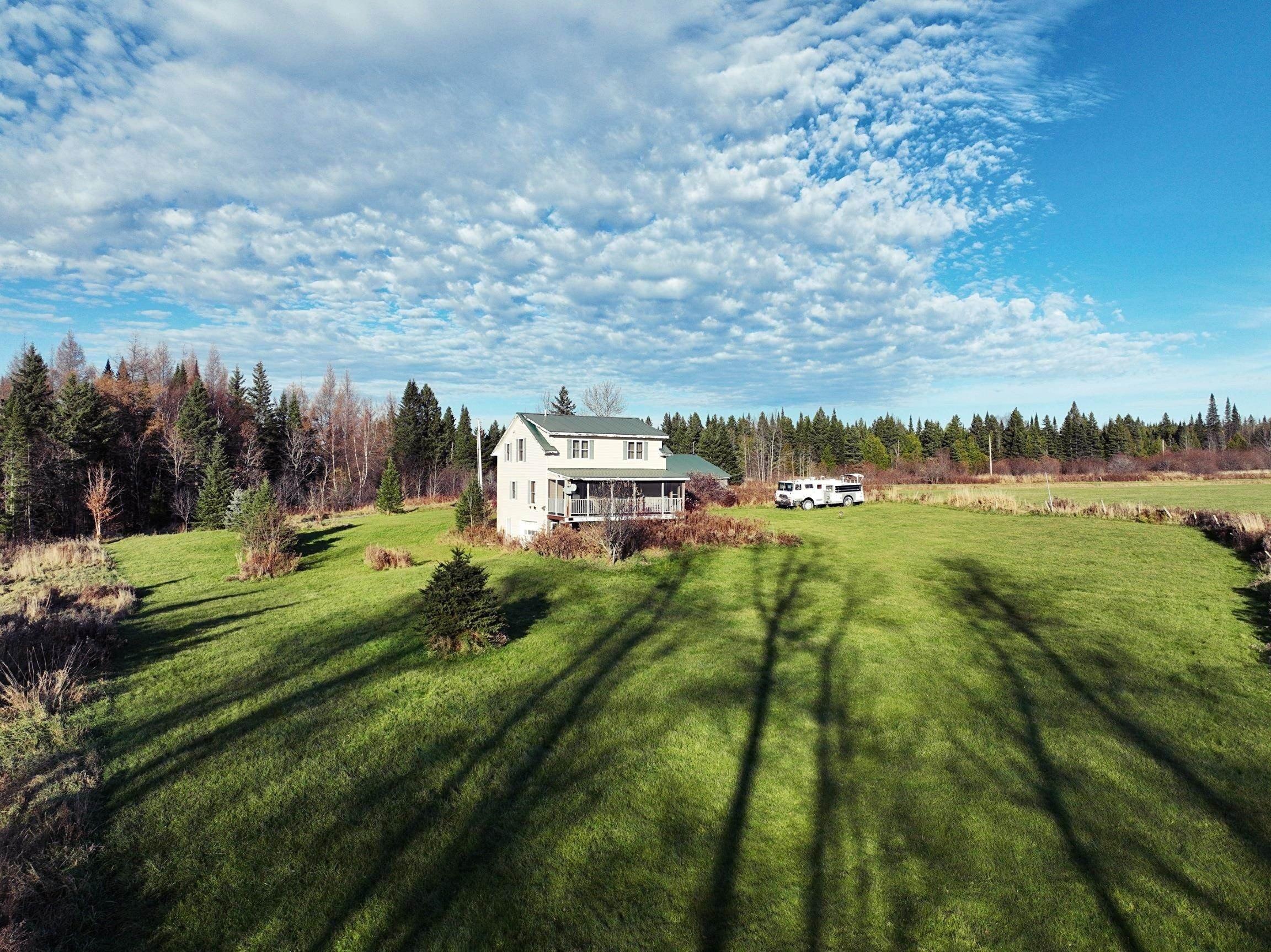 Trucott Rd, Derby Line, VT 05830