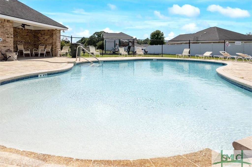 Cypress Fall Cir, Hinesville, GA 31313