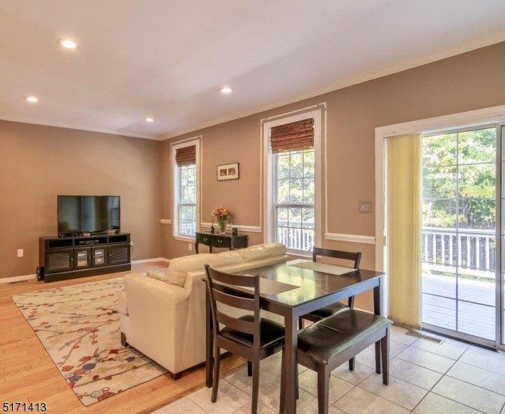 Bobolink Ct, Wayne, NJ 07470