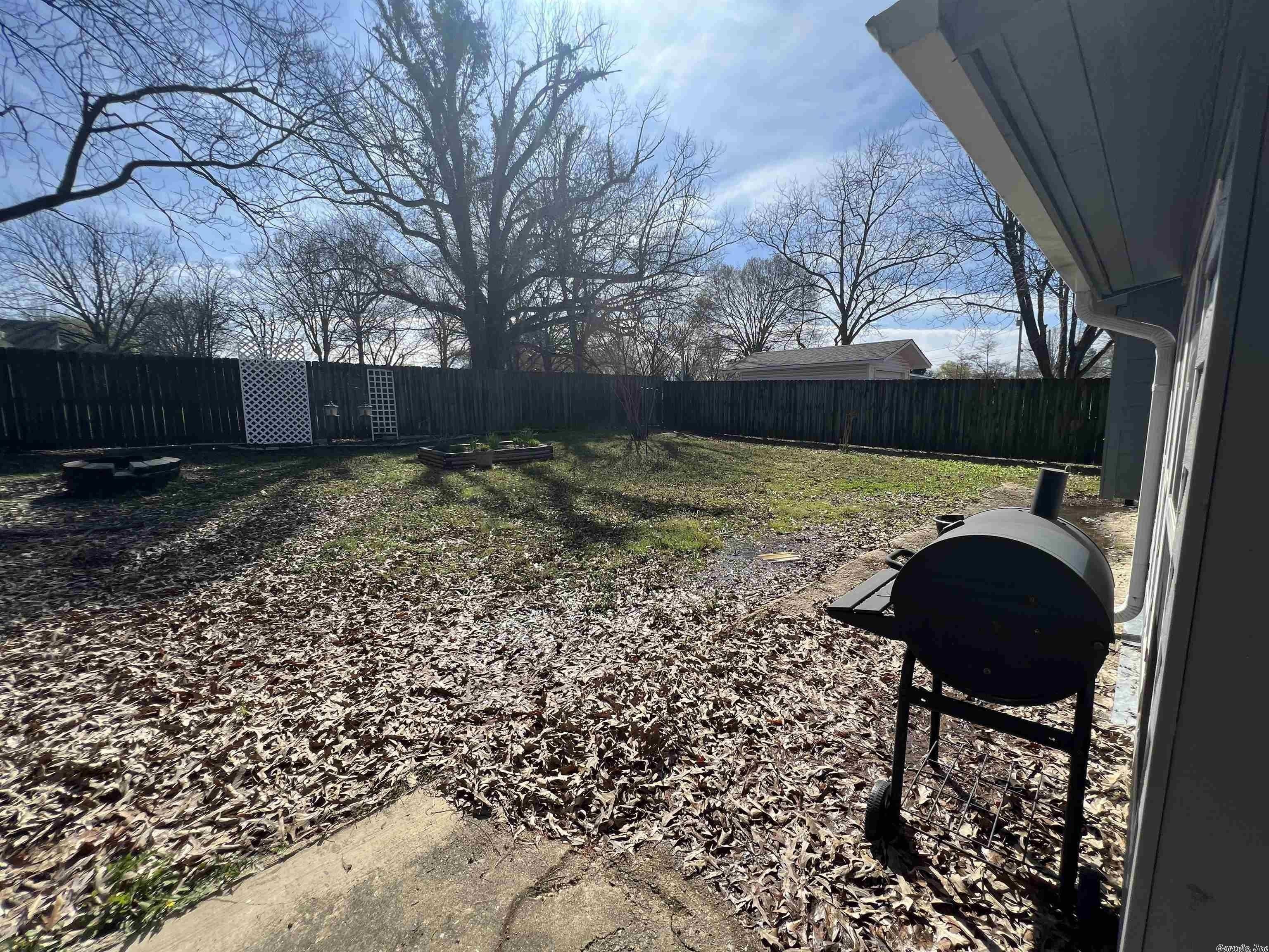Dobbs St, Benton, AR 72015