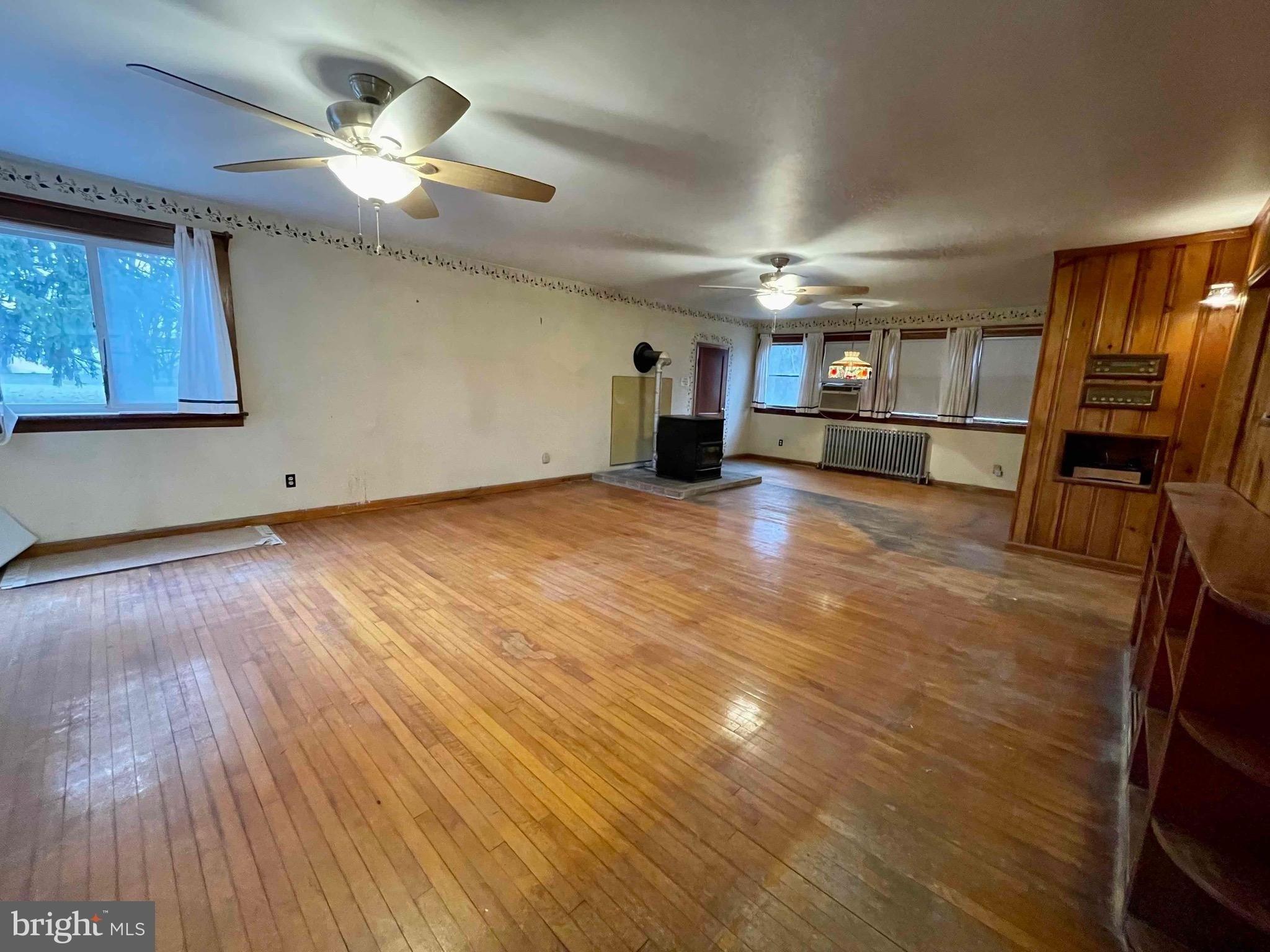 Greenwood Ave, Pennsville, NJ 08070