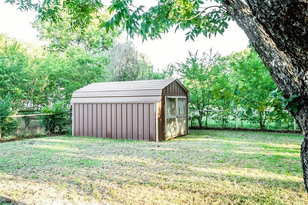 W Cottonwood St, Nocona, TX 76255