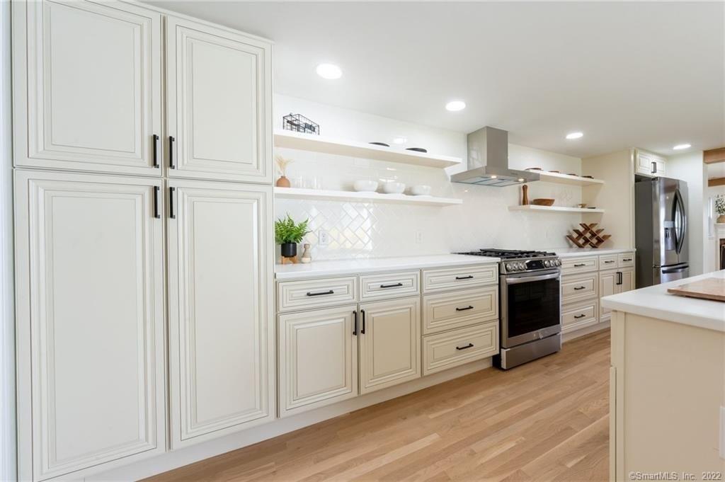 Boulevard, West Hartford, CT 06107