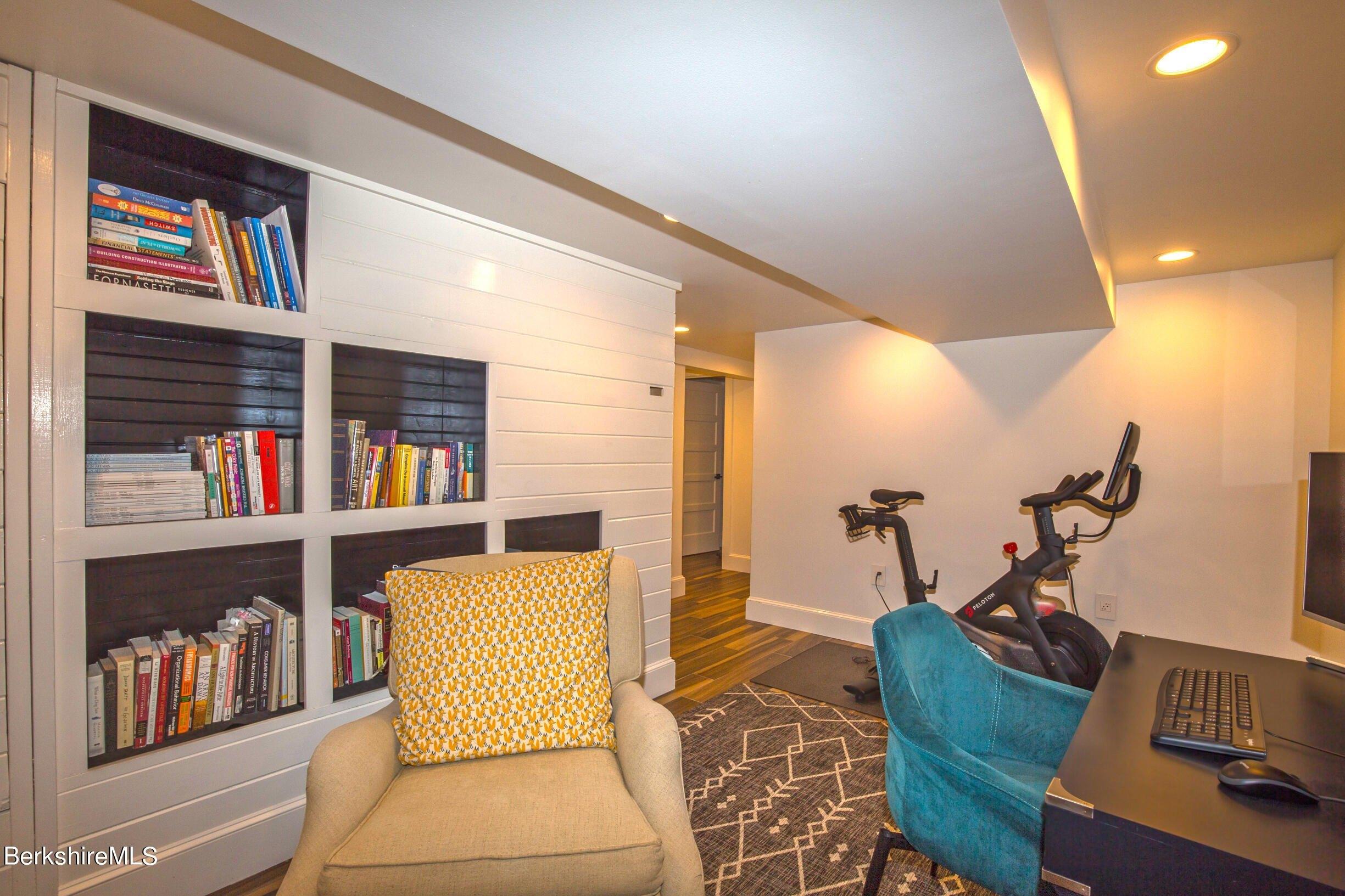 Tucker St, Lenox, MA 01240