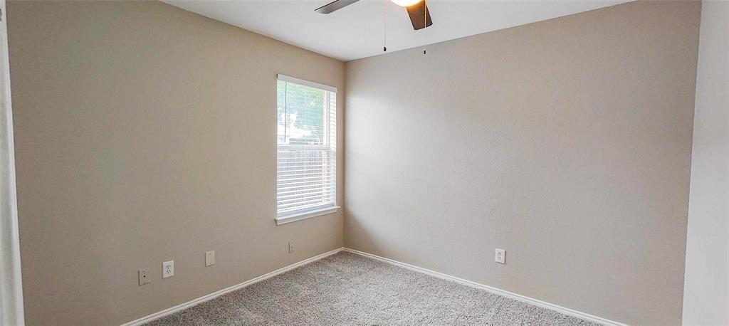 High Crest Dr, Azle, TX 76020