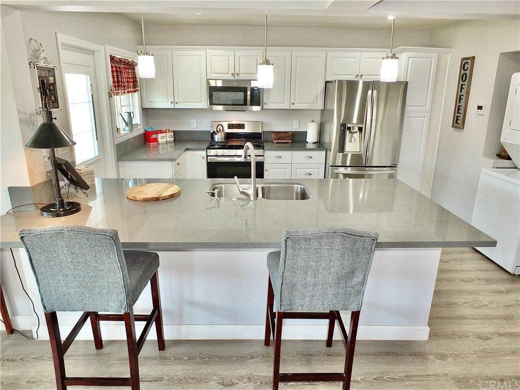 E Wardlow Rd, Long Beach, CA 90808