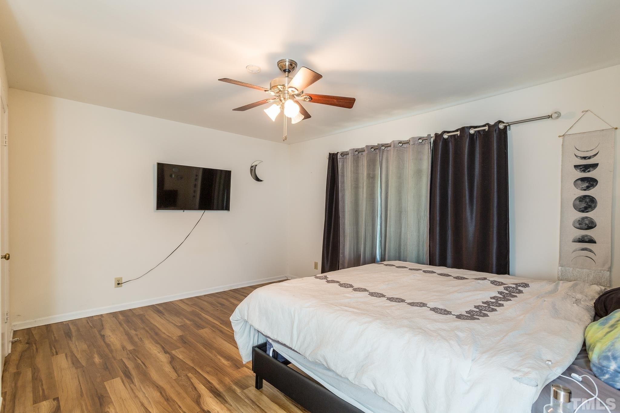 Bearskin Ct, Raleigh, NC 27606