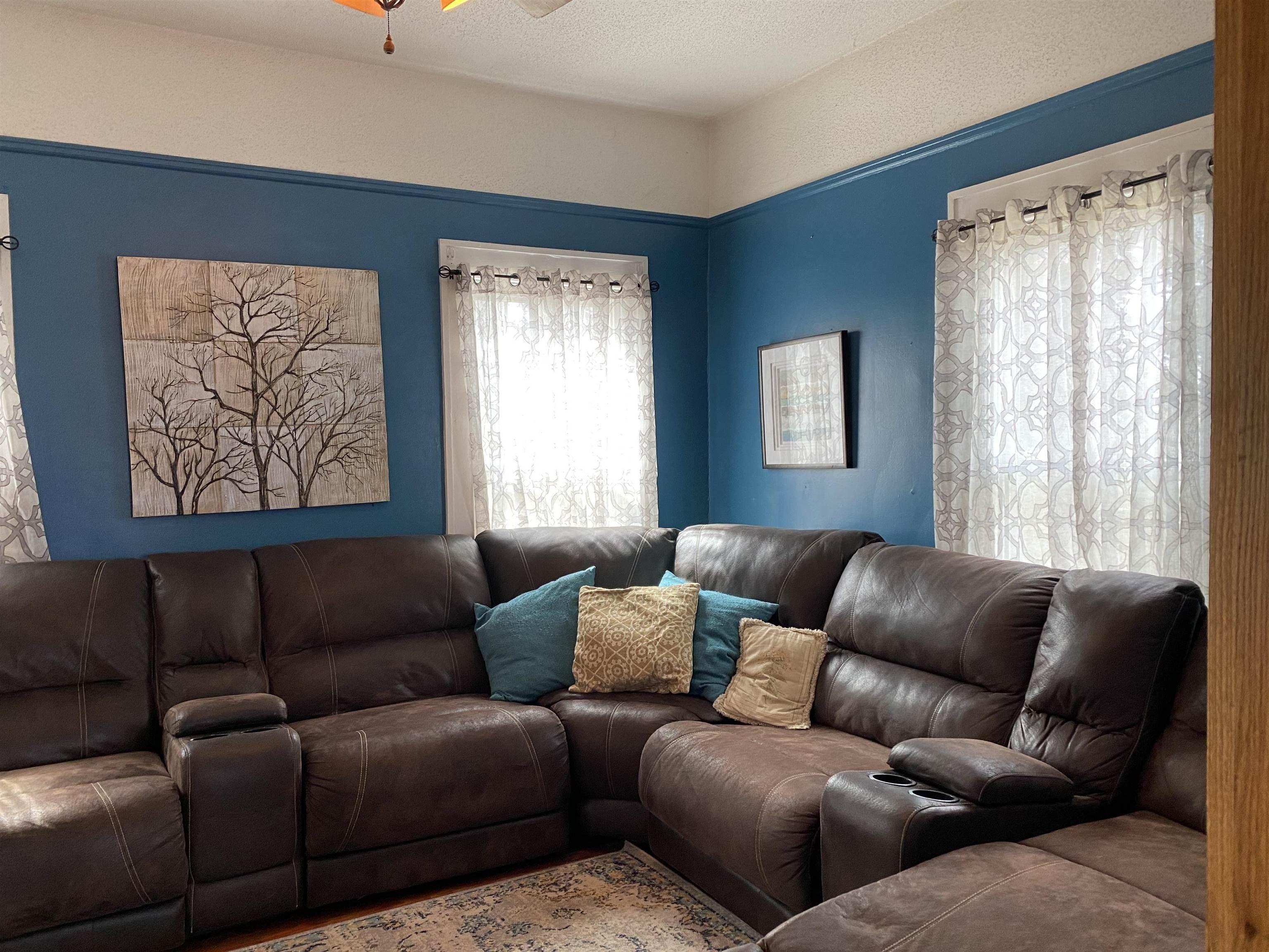 Burlington St, Savanna, IL 61074