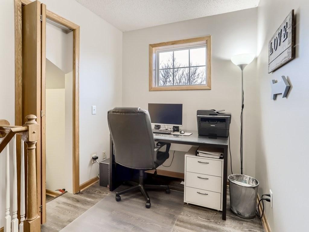 Hickory Ln N, Saint Paul, MN 55128