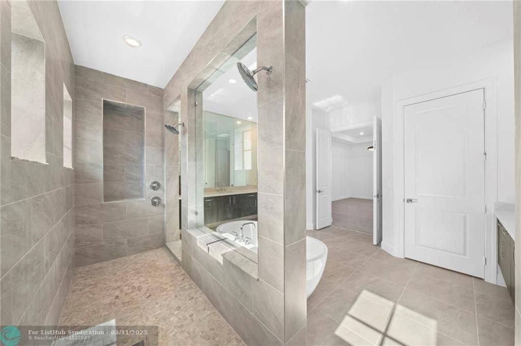 W Parkland Bay Trl, Parkland, FL 33076