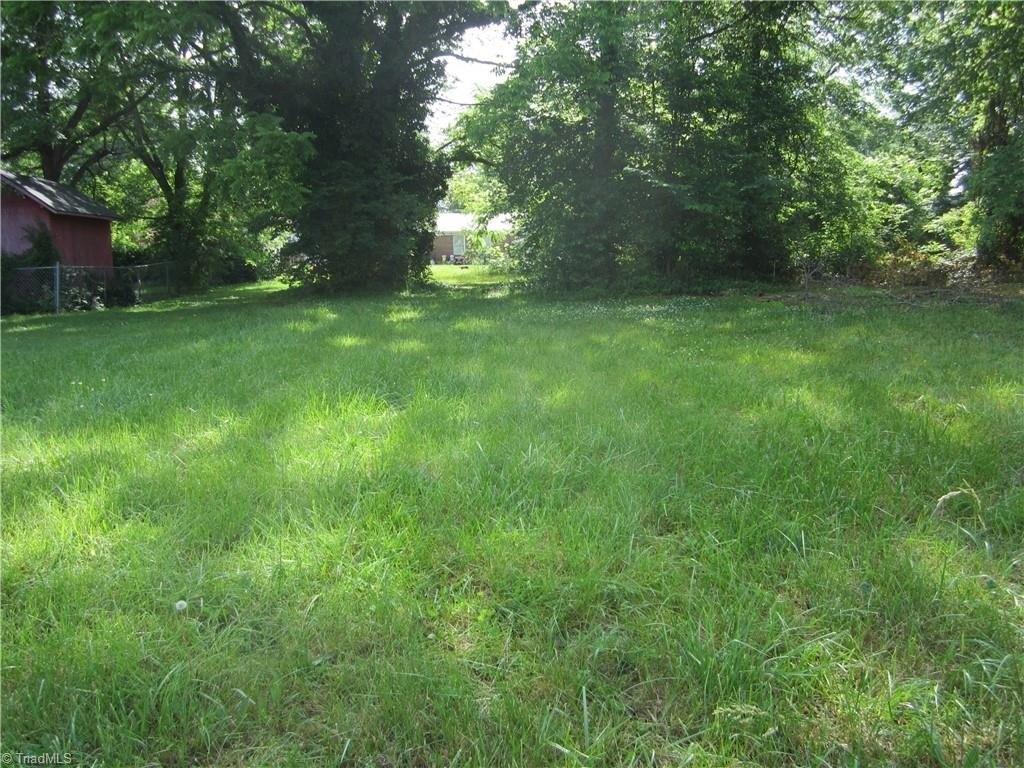 Mill St, Lexington, NC 27295